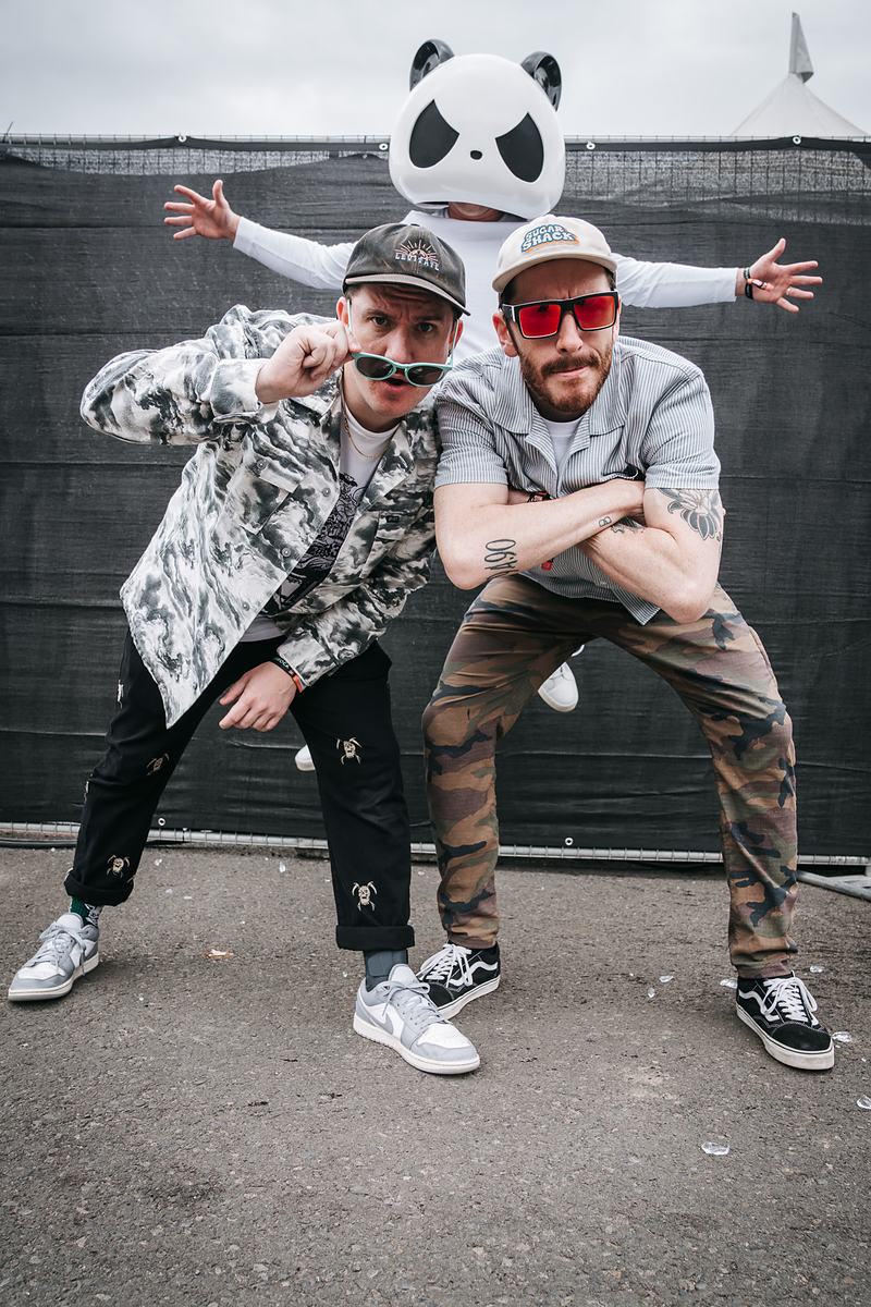 Backstage artist portrait — live music photography by TaraLens Media