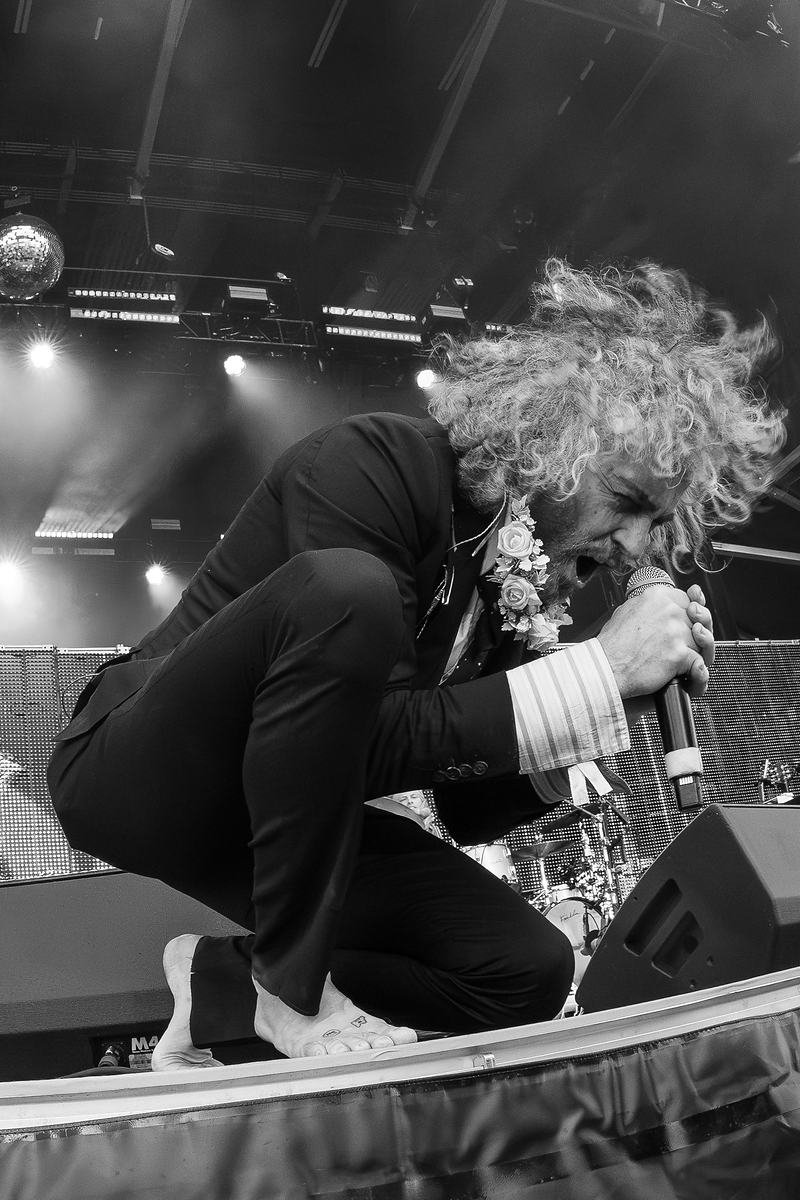 Performer portrait — documentary live music photography, TaraLens Media