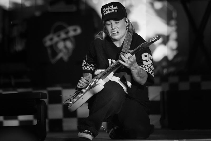 Live music moment — stage documentary photography, TaraLens Media