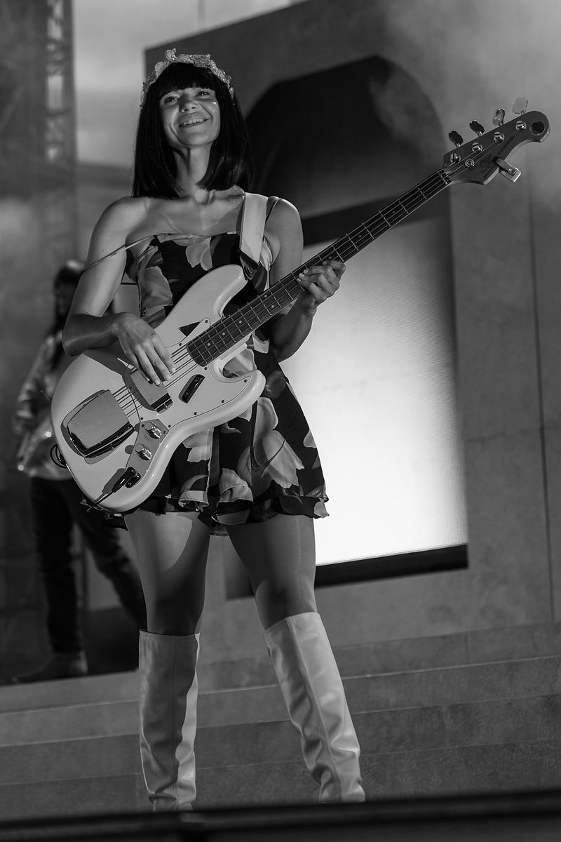 Performer portrait — documentary live music photography, TaraLens Media